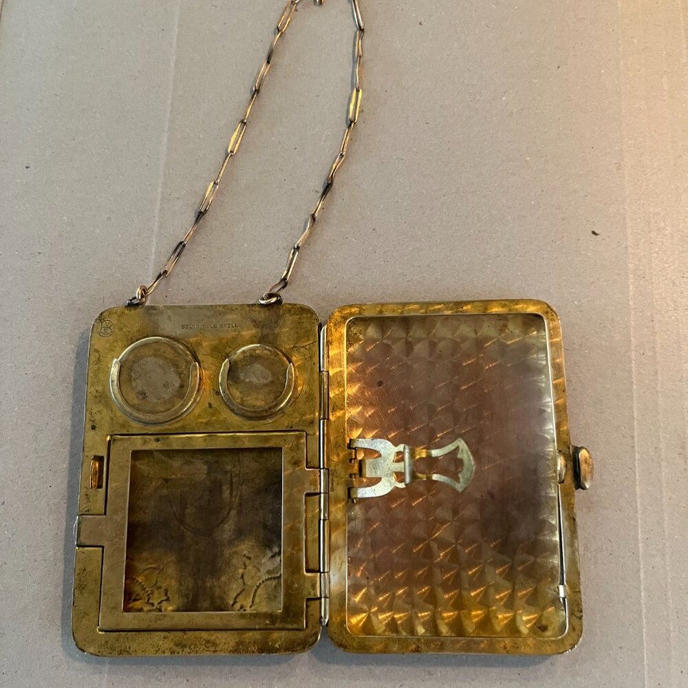 Vintage Art Nouveau "solid gold shell" miniature coin purse with attached chain - Picture 4 of 10